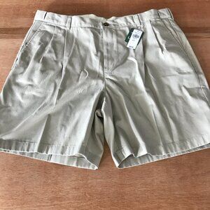L. L. Bean Khaki Chino Shorts Men 42 Beige Wrinkle Free High Rise Athleisure